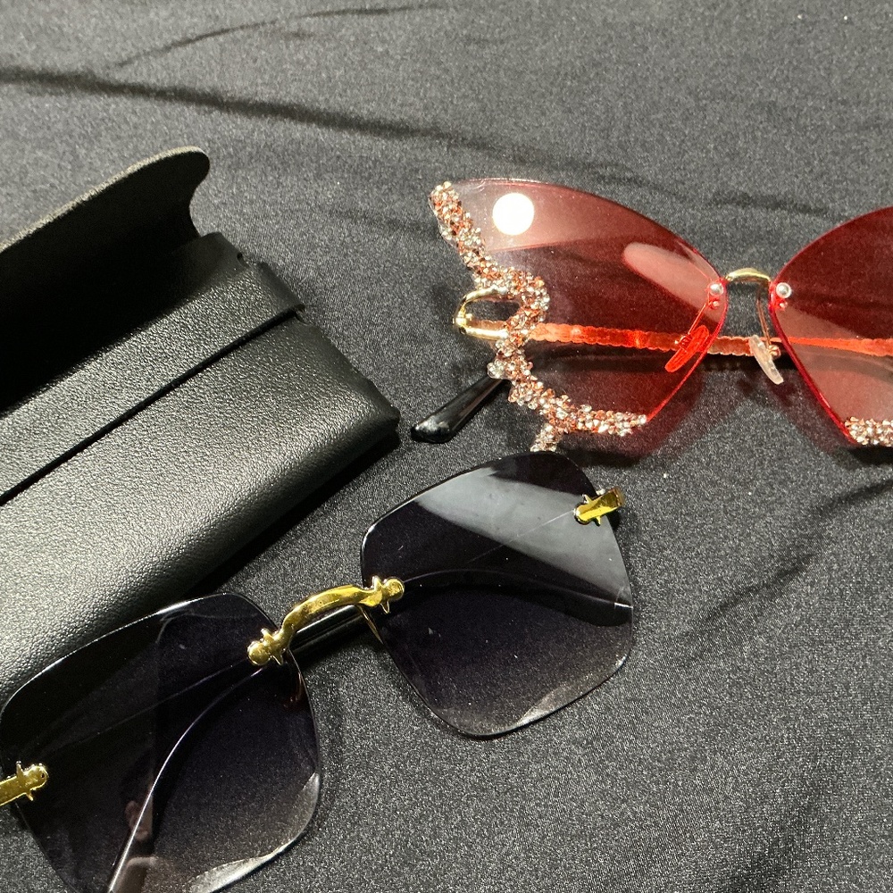 2 PAIR UNBRANDED SUNGLASSES NWOT